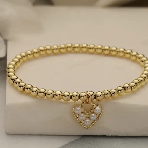 Bead bracelet with a heart.