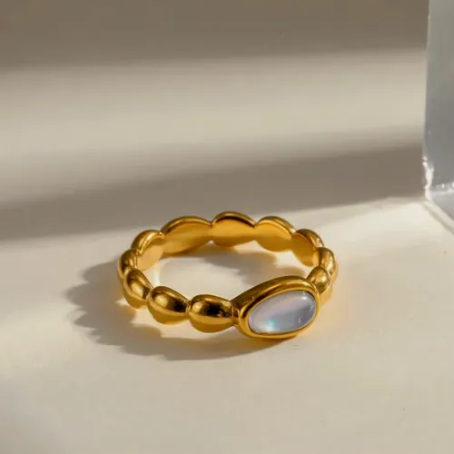 Bead ring with a moonstone.