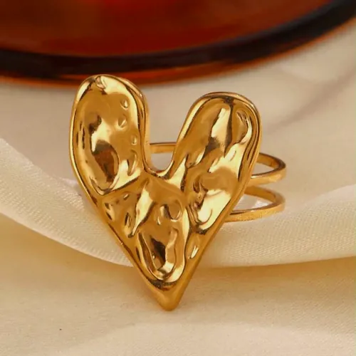 Gold hammered heart ring.